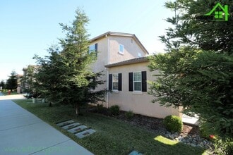 550 Mission De Oro Dr in Redding, CA - Building Photo - Building Photo