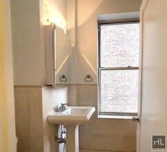 WEST 86 STREET in New York, NY - Building Photo - Building Photo