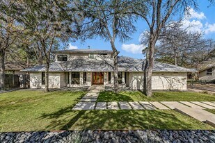 3102 Foxfire Dr in Austin, TX - Building Photo