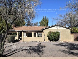 2532 E Clarendon Ave in Phoenix, AZ - Building Photo