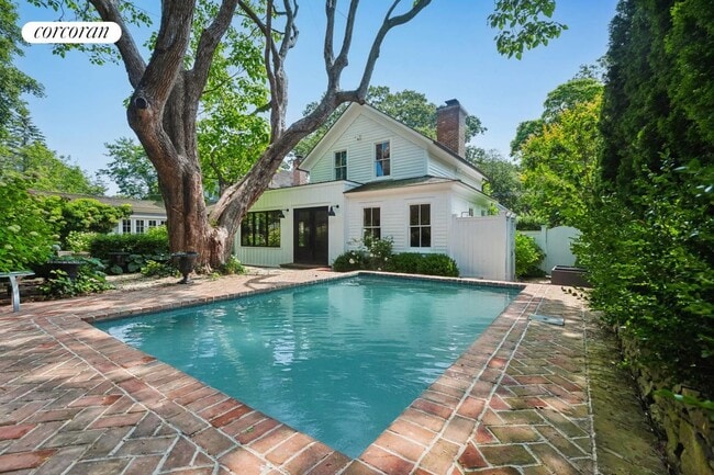 property at 36 Hamilton St
