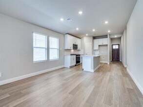 2287 Clf Spgs Dr in Heartland, TX - Building Photo - Building Photo