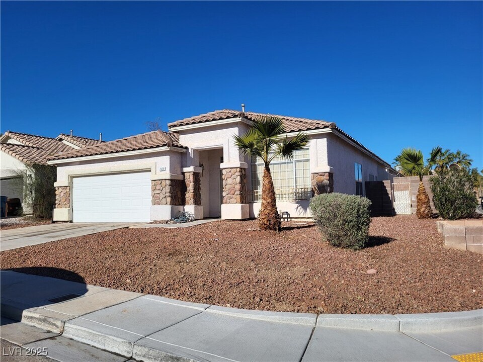 7928 Nookfield Dr in Las Vegas, NV - Building Photo