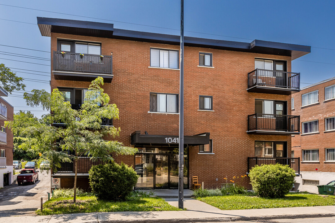 10410 Fleury in Montréal, QC - Building Photo