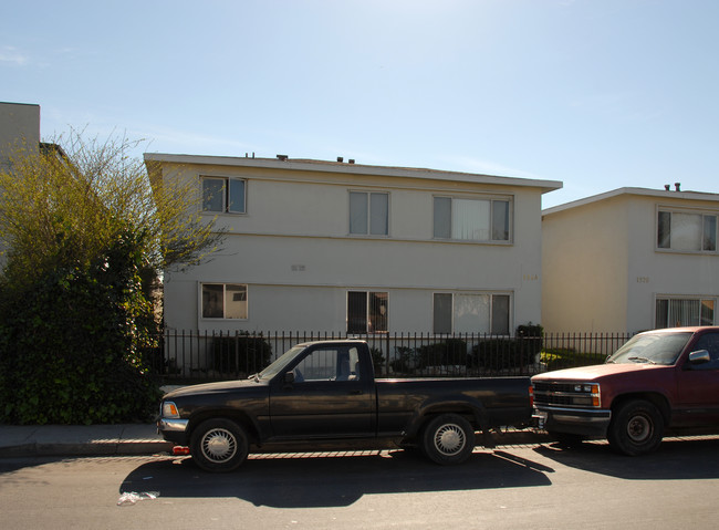 1964-1970 Holt Ave in Los Angeles, CA - Building Photo - Building Photo