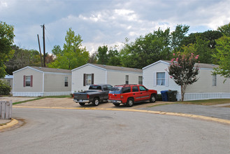 Kimberly at Creekside in Seagoville, TX - Building Photo - Building Photo