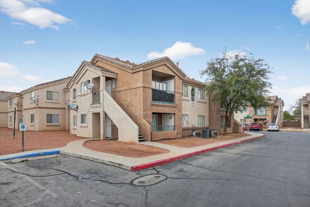 1517 Frank-Aved St N in Las Vegas, NV - Building Photo