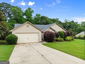 226 Falling Leaf Ln in Winder, GA - Building Photo - Building Photo