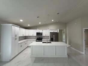 3207 36th St SW in Lehigh Acres, FL - Building Photo - Building Photo