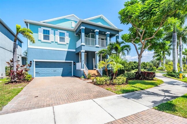 905 Seagrape Dr in Ruskin, FL - Foto de edificio - Building Photo