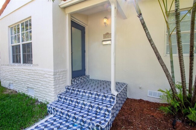 2727 Calusa St in Miami, FL - Building Photo - Building Photo