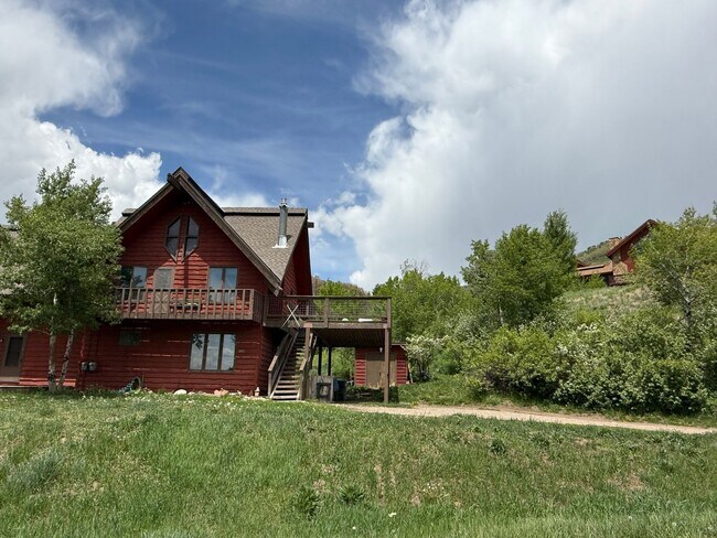 2555 Val D'Isere Cir in Steamboat Springs, CO - Building Photo - Building Photo