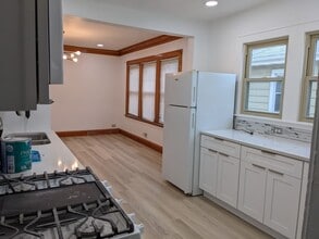 10420 S Union Ave, Unit 2 in Chicago, IL - Foto de edificio - Building Photo