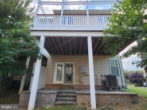 23392 Lewis Hunt Square in Ashburn, VA - Building Photo - Building Photo