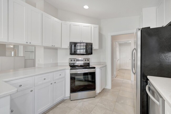 8379 St Johns Ct in Wellington, FL - Building Photo - Building Photo