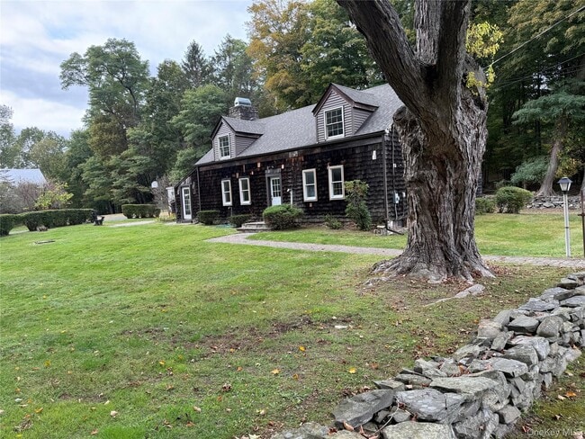 241 White Bridge Rd in Middletown, NY - Building Photo - Building Photo