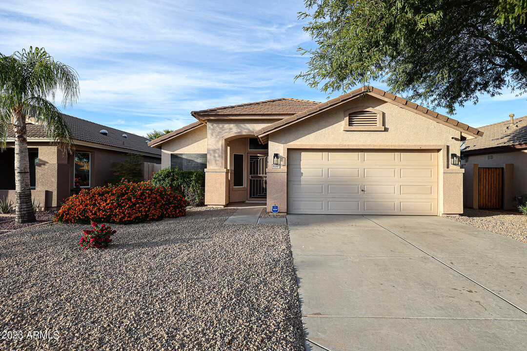 8180 W Marco Polo Rd in Peoria, AZ - Foto de edificio