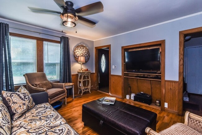 60 E Highland St in Blue Ridge, GA - Foto de edificio - Building Photo