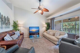 2895 Cypress Trace Cir in Naples, FL - Foto de edificio - Building Photo