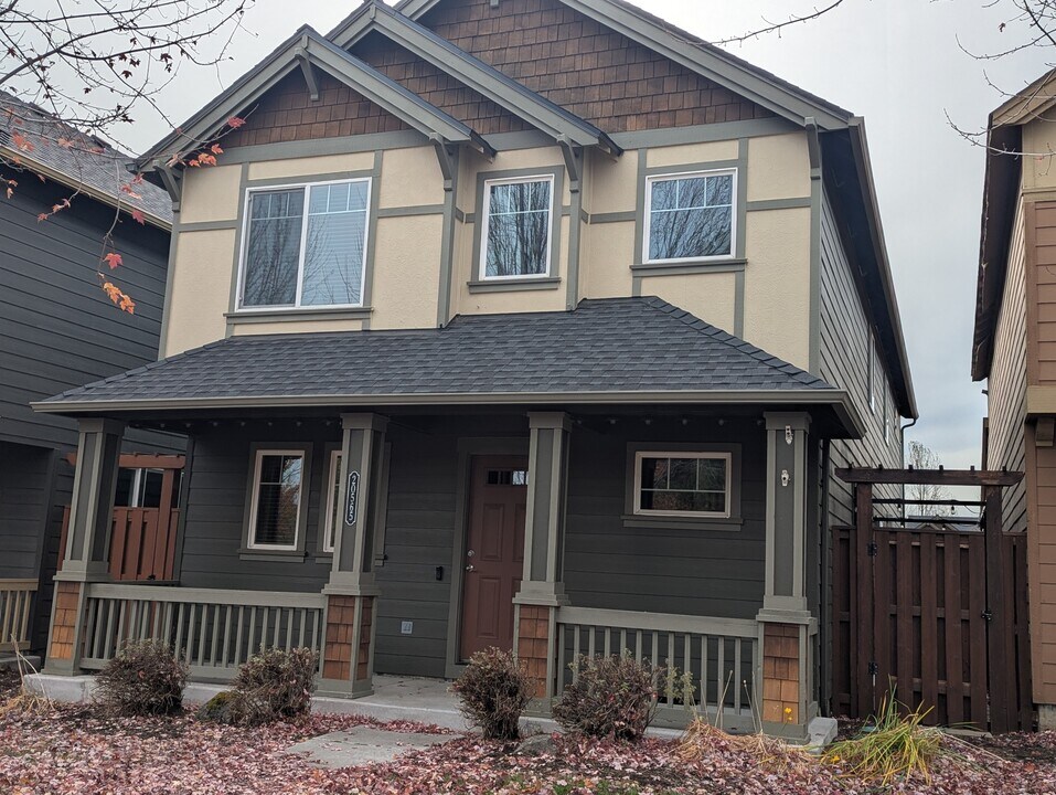 20565 Sun Meadow Way in Bend, OR - Building Photo