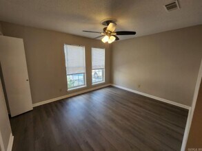 111 Barton St-Unit -34 in Little Rock, AR - Building Photo - Building Photo