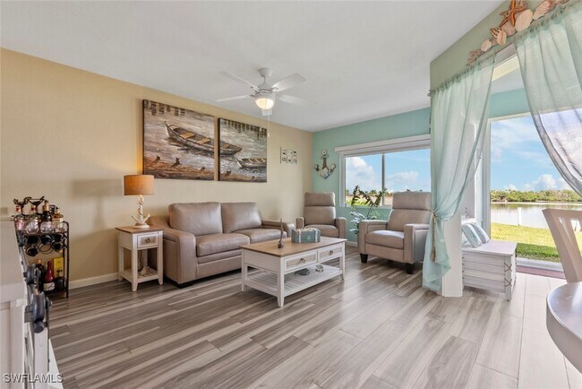 896 Buttonwood Dr in Fort Myers Beach, FL - Building Photo - Building Photo