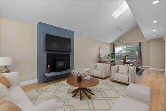 134 Russet Ln in Boxborough, MA - Building Photo - Building Photo