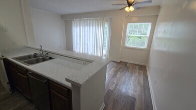2009 Greene St in Columbia, SC - Building Photo - Building Photo