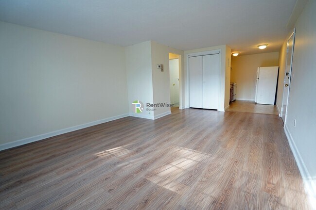 90 Gardner St in Boston, MA - Building Photo - Building Photo