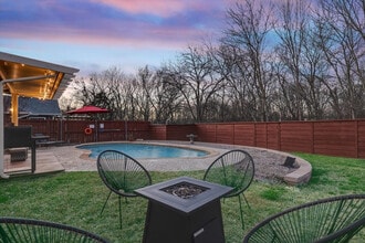 2033 Spring Mills Rd in Mesquite, TX - Building Photo - Building Photo