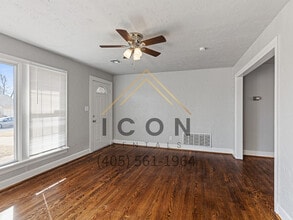 3233 NW 44th St in Oklahoma City, OK - Building Photo - Building Photo