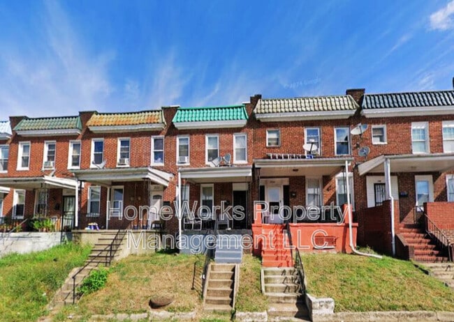 property at 2520 W Franklin St
