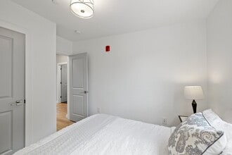 338 Hurley St, Unit 3 in Cambridge, MA - Foto de edificio - Building Photo