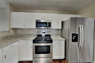 144 Cobbler Cove Dr in Dallas, GA - Building Photo - Building Photo