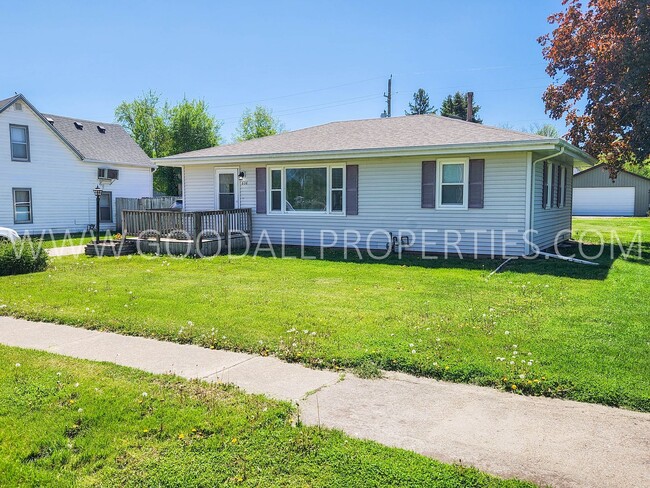 property at 606 Main St