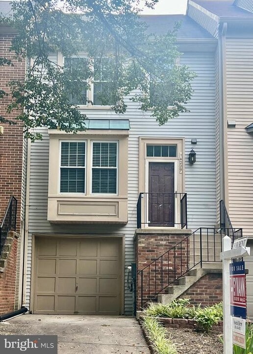 14229 Angelton Terrace in Burtonsville, MD - Building Photo