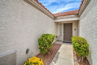 3060 Evening Wind St in Henderson, NV - Building Photo - Building Photo