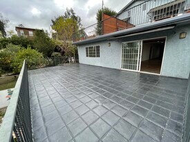 1419 Allesandro St, Unit B in Los Angeles, CA - Building Photo