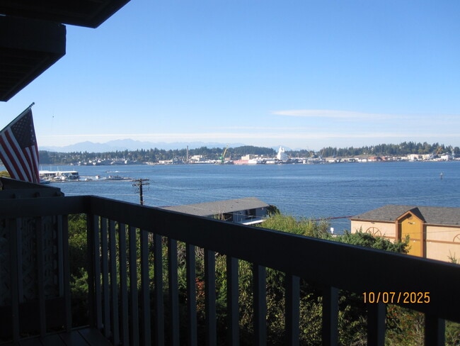 103 Rockwell Ave, Unit Rockwell Condo B-18 in Port Orchard, WA - Building Photo - Building Photo