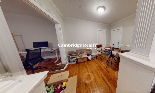 13 Gray Gdns E, Unit 5A in Cambridge, MA - Building Photo - Building Photo