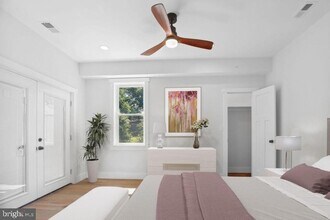 1524 W Street SE Unit in Washington, DC - Foto de edificio - Building Photo