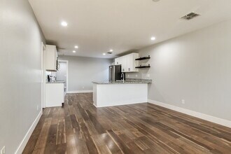 3862 W Tamarisk St in Phoenix, AZ - Foto de edificio - Building Photo