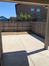 180 Arrow Wood Dr in Merced, CA - Building Photo - Building Photo