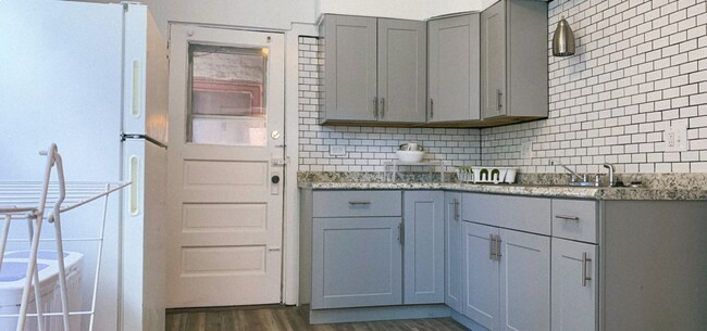 5846 Alderson St, Unit APT3 in Pittsburgh, PA - Building Photo - Building Photo