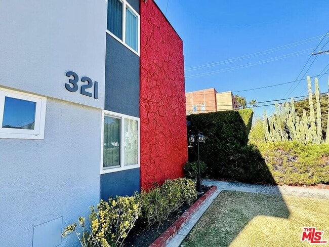 321 Lincoln Ave in Glendale, CA - Building Photo - Building Photo