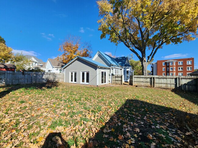 1008 Vine St in Chillicothe, MO - Foto de edificio - Building Photo