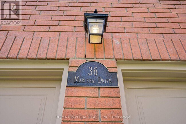36 Marlena Dr in Toronto, ON - Building Photo - Building Photo