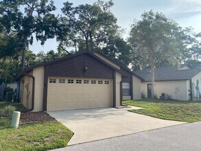 1020 NE 30th Ave in Ocala, FL - Building Photo - Building Photo
