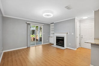 514 Granville Ct, Unit 514 in Atlanta, GA - Building Photo - Building Photo