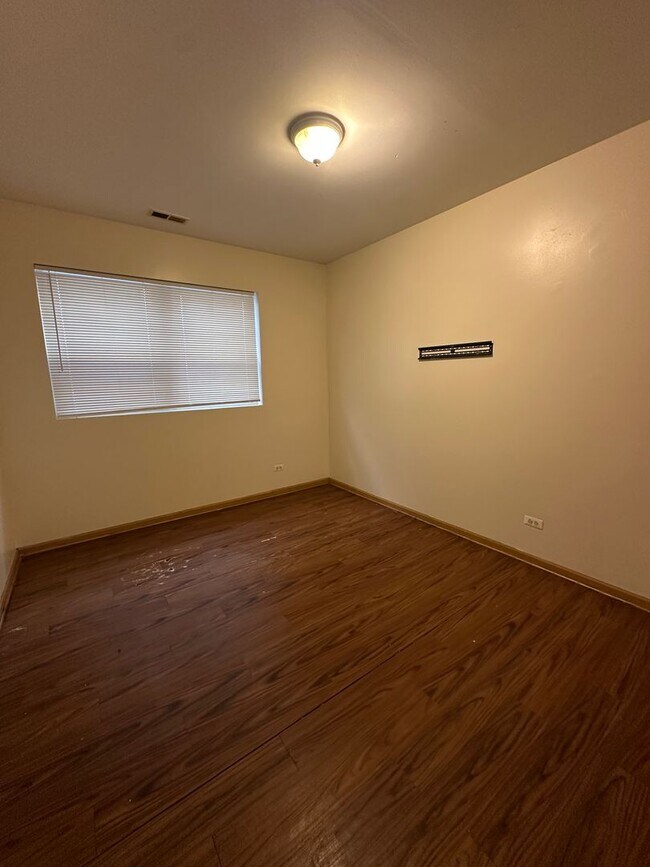 6335 S Normal Blvd in Chicago, IL - Building Photo - Building Photo